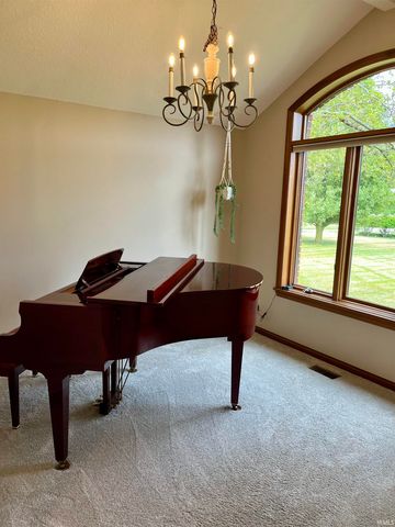3563 Franklin Dr Drive, Auburn, IN 46706