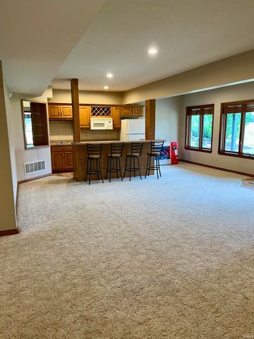 3563 Franklin Dr Drive, Auburn, IN 46706