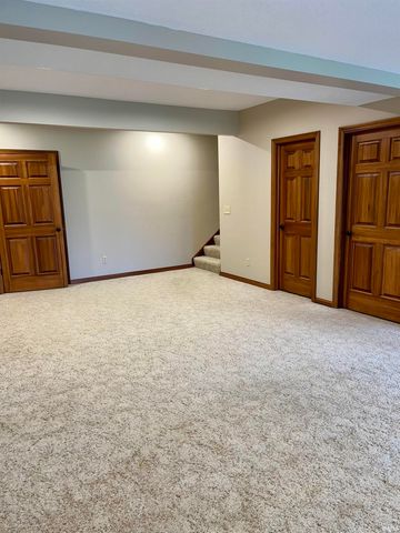 3563 Franklin Dr Drive, Auburn, IN 46706
