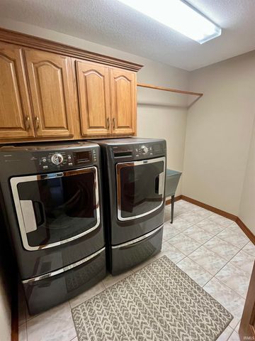 3563 Franklin Dr Drive, Auburn, IN 46706