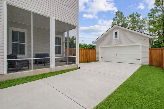 254 Red Bluff Street, Summerville, SC 29483