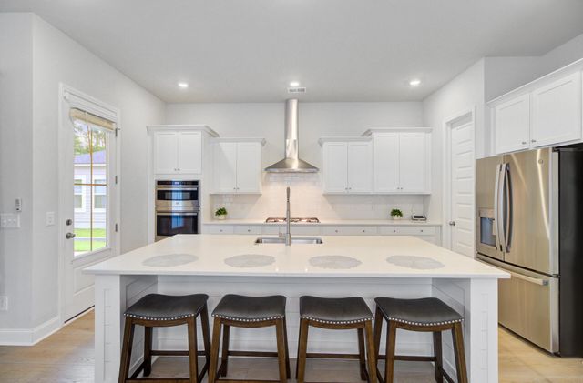 254 Red Bluff Street, Summerville, SC 29483