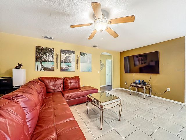 11112 HIDDEN BREEZE DRIVE, Wimauma, FL 33598