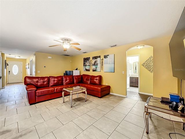 11112 HIDDEN BREEZE DRIVE, Wimauma, FL 33598