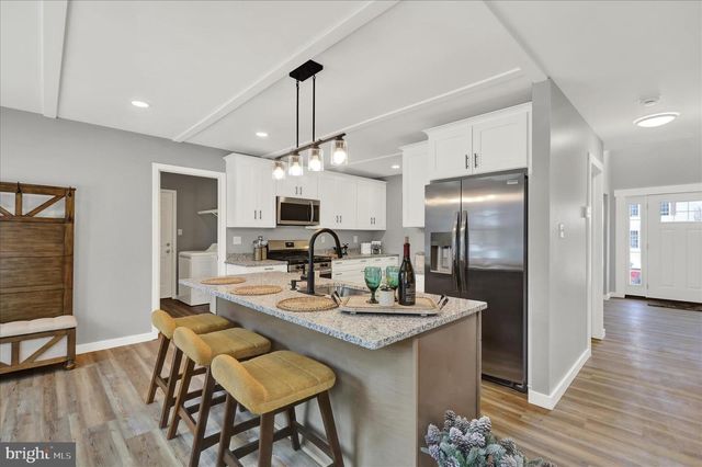 1049 CHRISTINA DR, Leesport, PA 19533