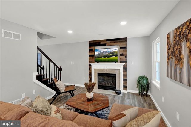 1049 CHRISTINA DR, Leesport, PA 19533