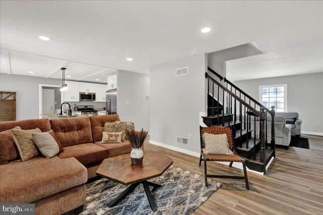 1049 CHRISTINA DR, Leesport, PA 19533