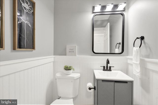 1049 CHRISTINA DR, Leesport, PA 19533