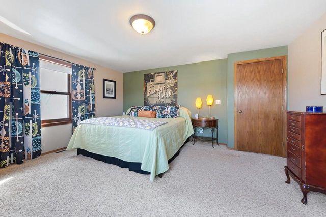 1250 CASS STREET, Green Bay, WI 54301