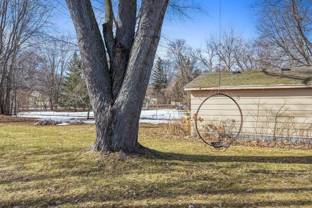 1250 CASS STREET, Green Bay, WI 54301