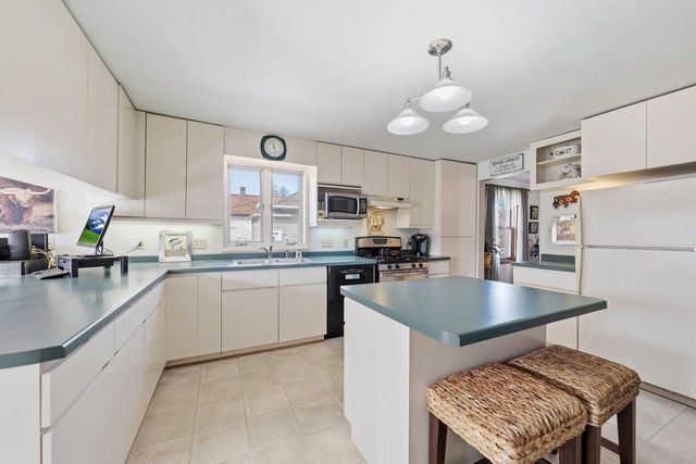 1250 CASS STREET, Green Bay, WI 54301