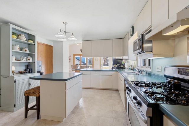 1250 CASS STREET, Green Bay, WI 54301