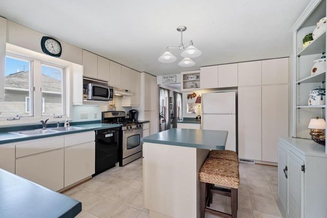 1250 CASS STREET, Green Bay, WI 54301