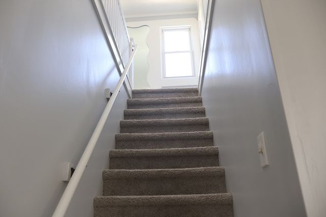 283 Hillcrest Ave, West Springfield, MA 01089