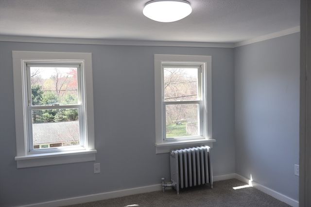 283 Hillcrest Ave, West Springfield, MA 01089