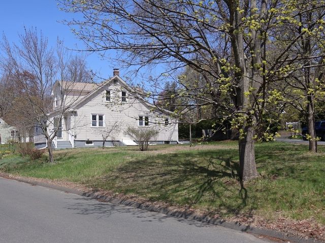 283 Hillcrest Ave, West Springfield, MA 01089
