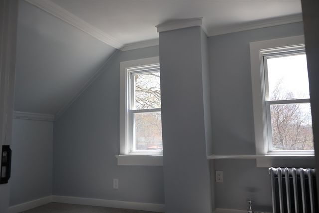 283 Hillcrest Ave, West Springfield, MA 01089