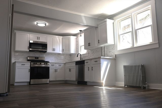 283 Hillcrest Ave, West Springfield, MA 01089