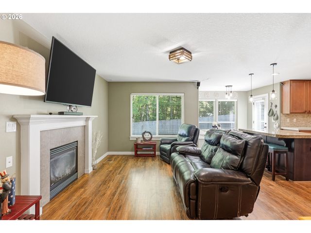 17376 AUBIN St, Sandy, OR 97055