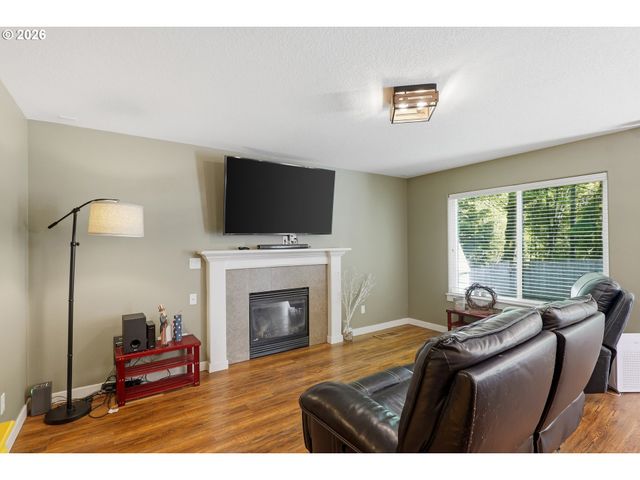 17376 AUBIN St, Sandy, OR 97055