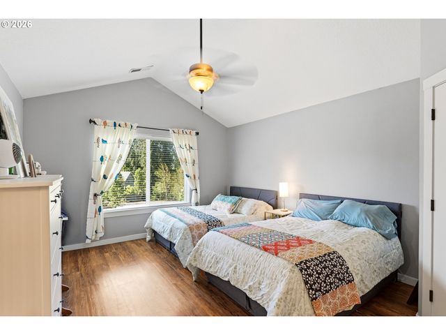 17376 AUBIN St, Sandy, OR 97055