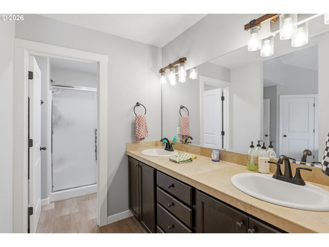 17376 AUBIN St, Sandy, OR 97055