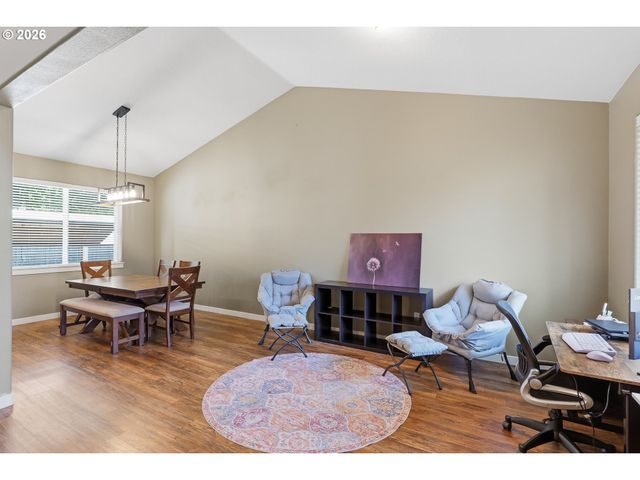 17376 AUBIN St, Sandy, OR 97055