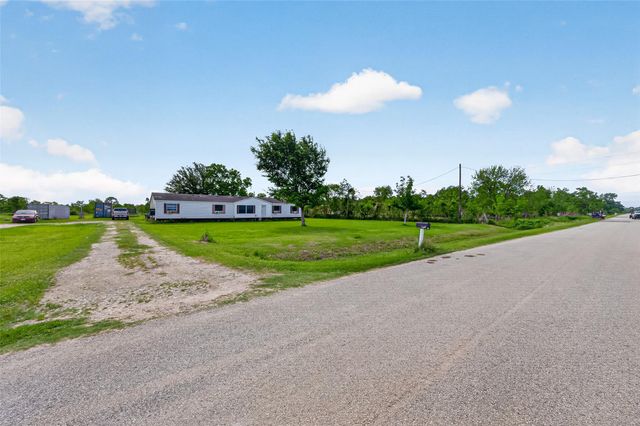 1479 County Road 678, Dayton, TX 77535
