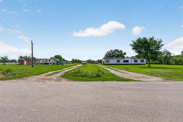 1479 County Road 678, Dayton, TX 77535