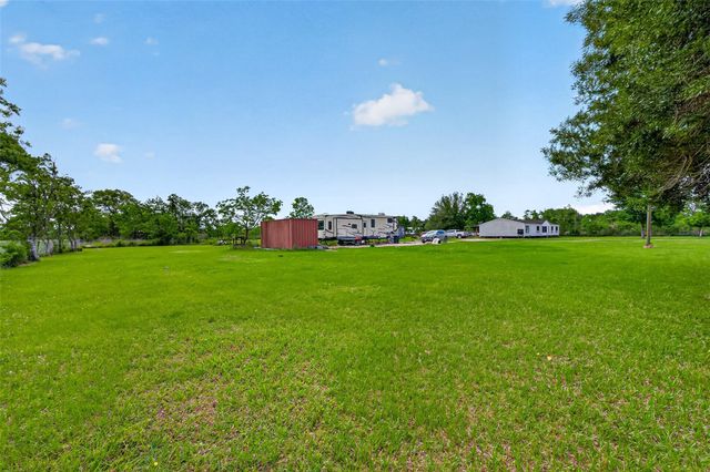 1479 County Road 678, Dayton, TX 77535