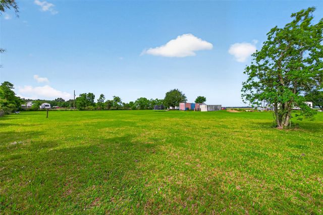 1479 County Road 678, Dayton, TX 77535