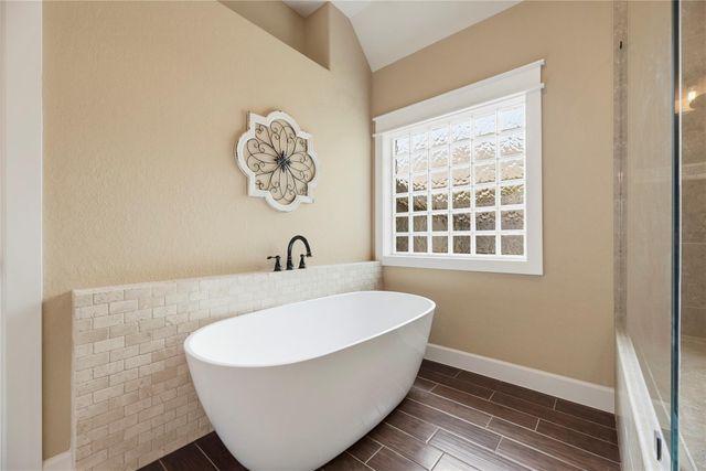 6039 Whispering Lakes Drive, Katy, TX 77493