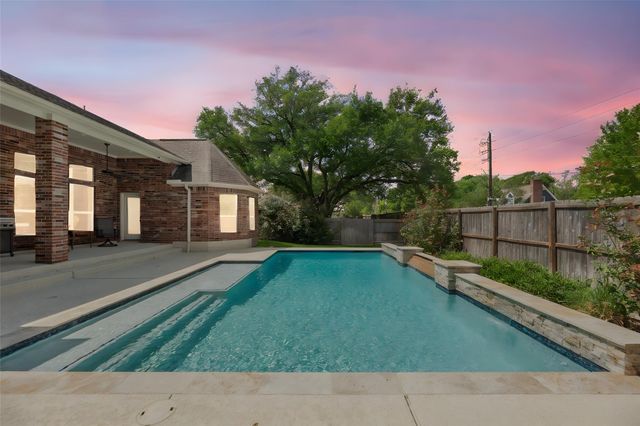 6039 Whispering Lakes Drive, Katy, TX 77493