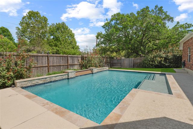 6039 Whispering Lakes Drive, Katy, TX 77493