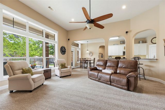 6039 Whispering Lakes Drive, Katy, TX 77493