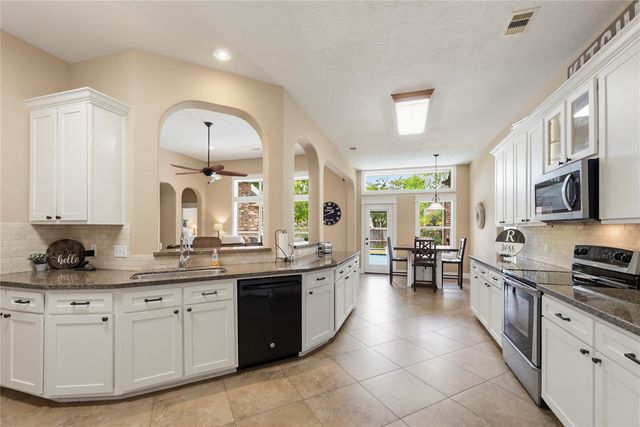 6039 Whispering Lakes Drive, Katy, TX 77493