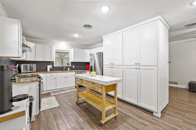 1231 Oak Drive, Denison, TX 75020