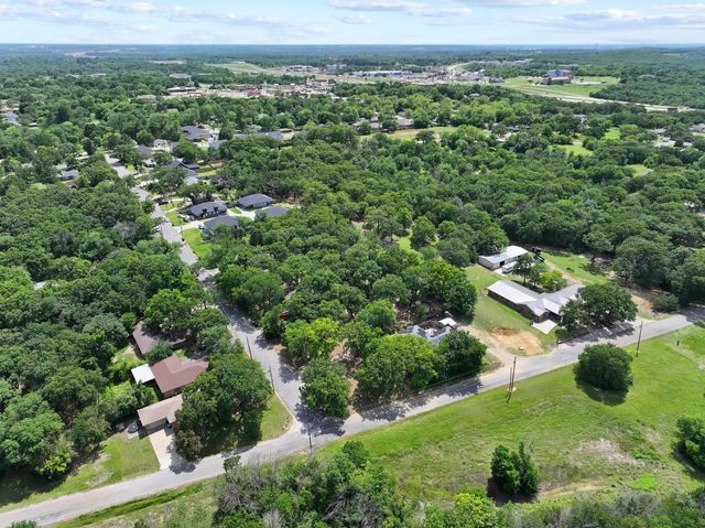 1231 Oak Drive, Denison, TX 75020