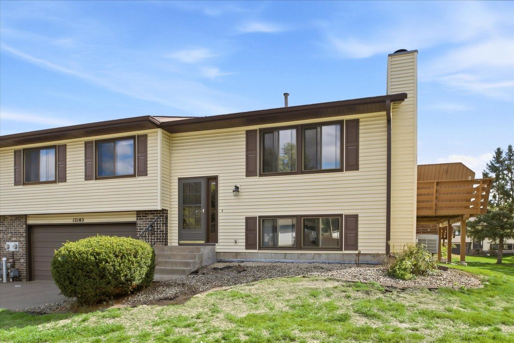 12103 Oak Park Boulevard NE, Blaine, MN 55434 — photo 2