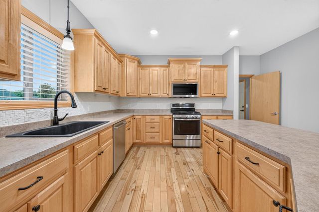 12789 Breckenridge Lane, Rogers, MN 55374