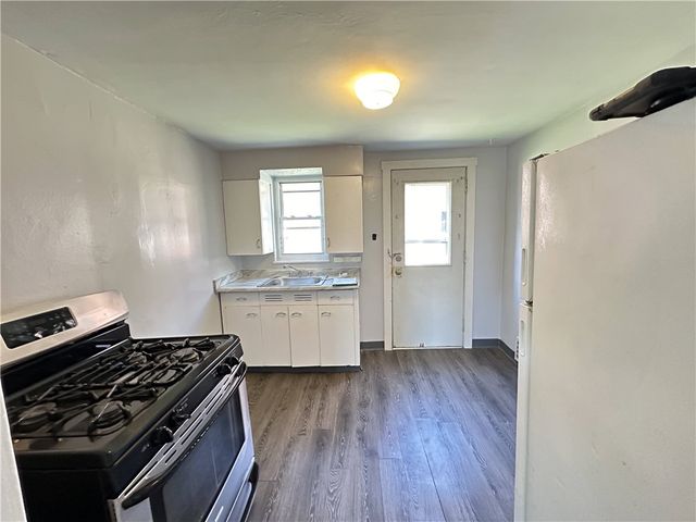 201 Elm St 15A, Neville Twp, PA 15225