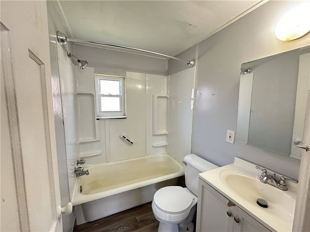 201 Elm St 15A, Neville Twp, PA 15225