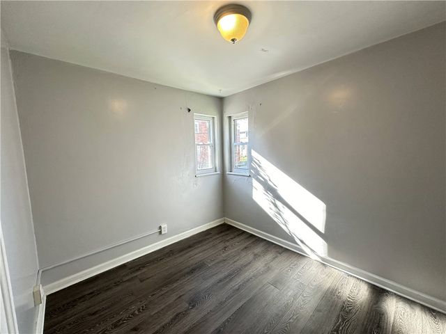 201 Elm St 15A, Neville Twp, PA 15225
