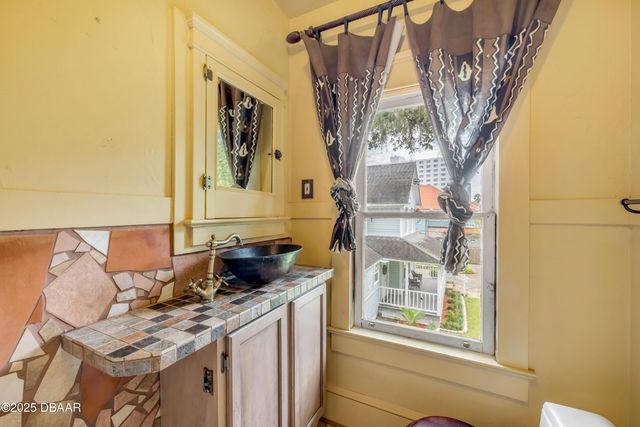214 Cedar Street, Daytona Beach, FL 32114