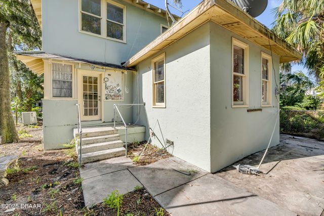 214 Cedar Street, Daytona Beach, FL 32114