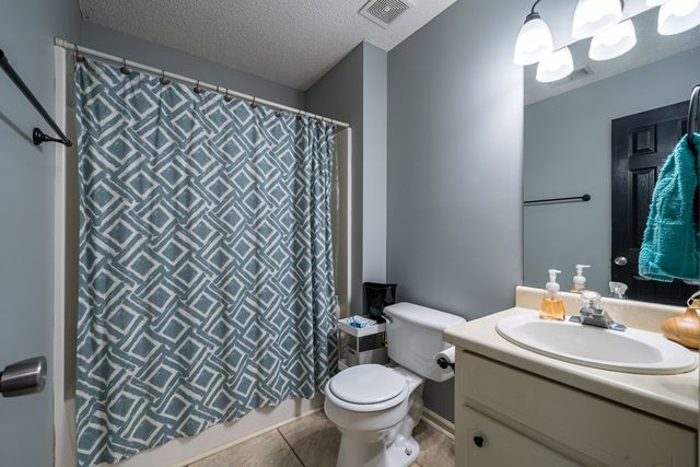 18 SE Hedgerow Court, Cartersville, GA 30120