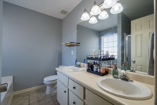 18 SE Hedgerow Court, Cartersville, GA 30120