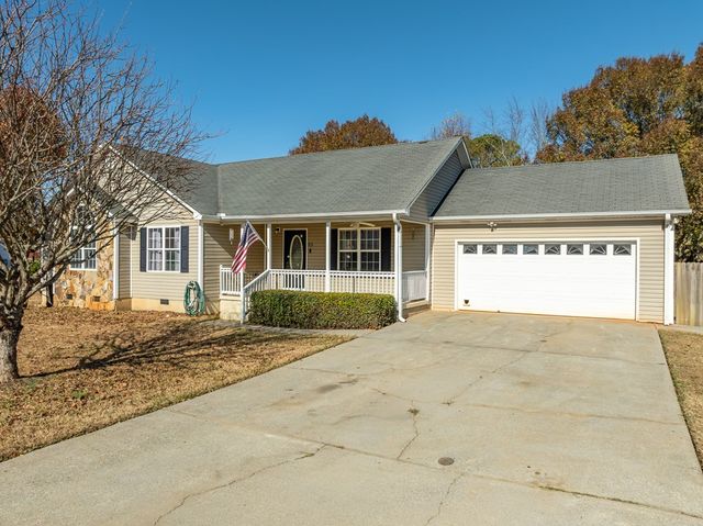 18 SE Hedgerow Court, Cartersville, GA 30120