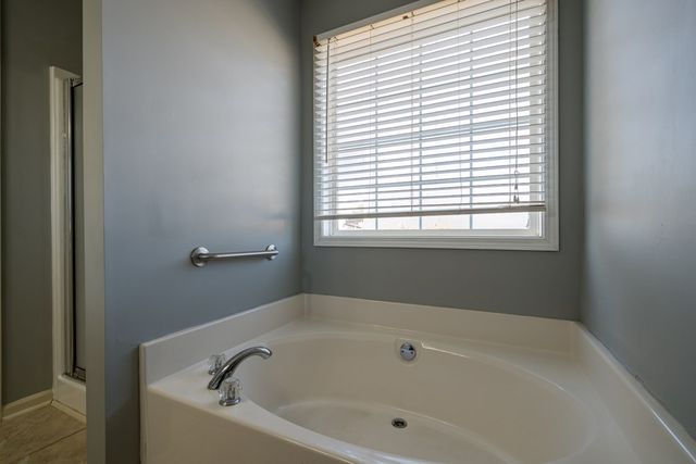 18 SE Hedgerow Court, Cartersville, GA 30120