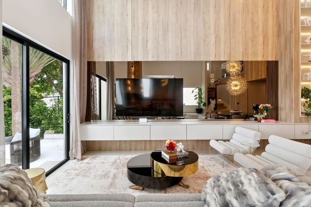 2651 NE 22nd Court, Pompano Beach, FL 33062